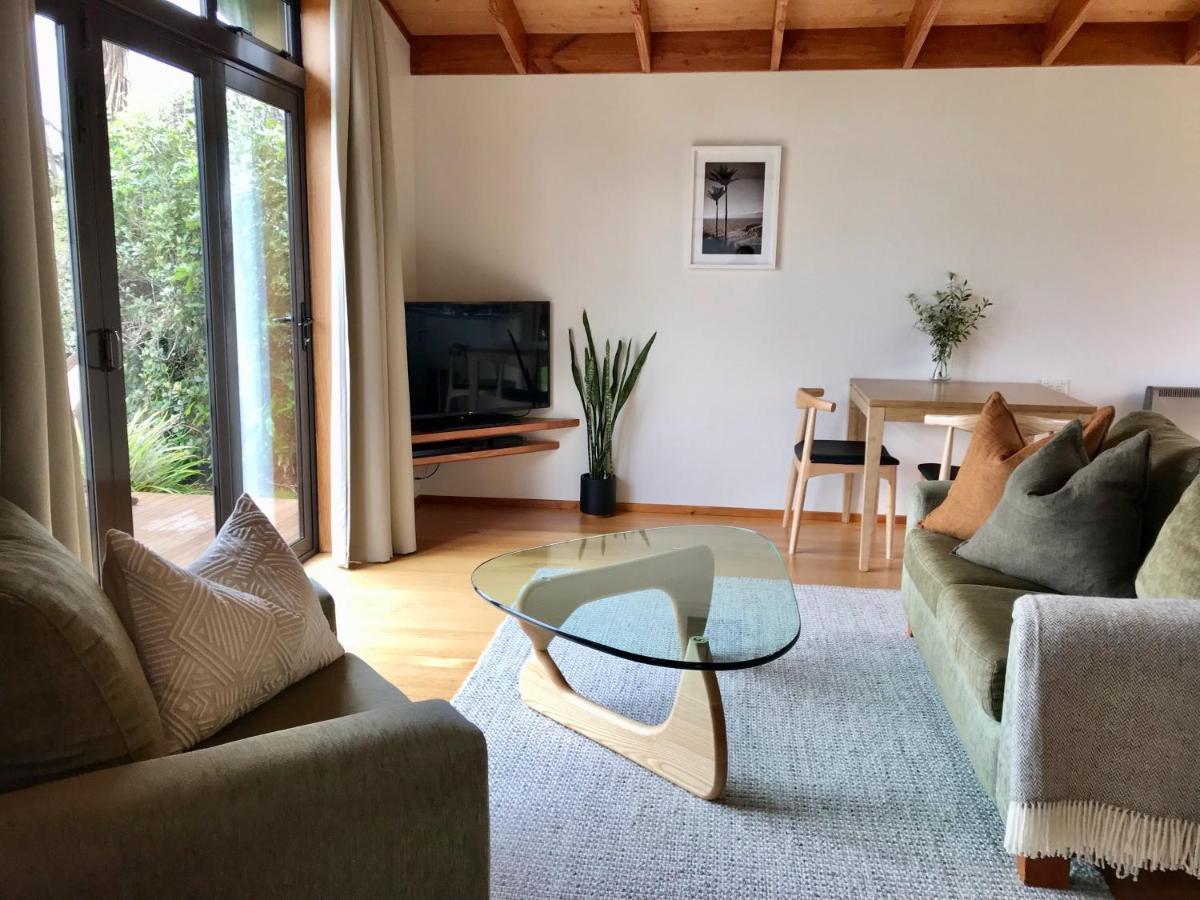 Adrift In Golden Bay- Absolute Beachfront Villas (Adults Only) Коллінгвуд Екстер'єр фото